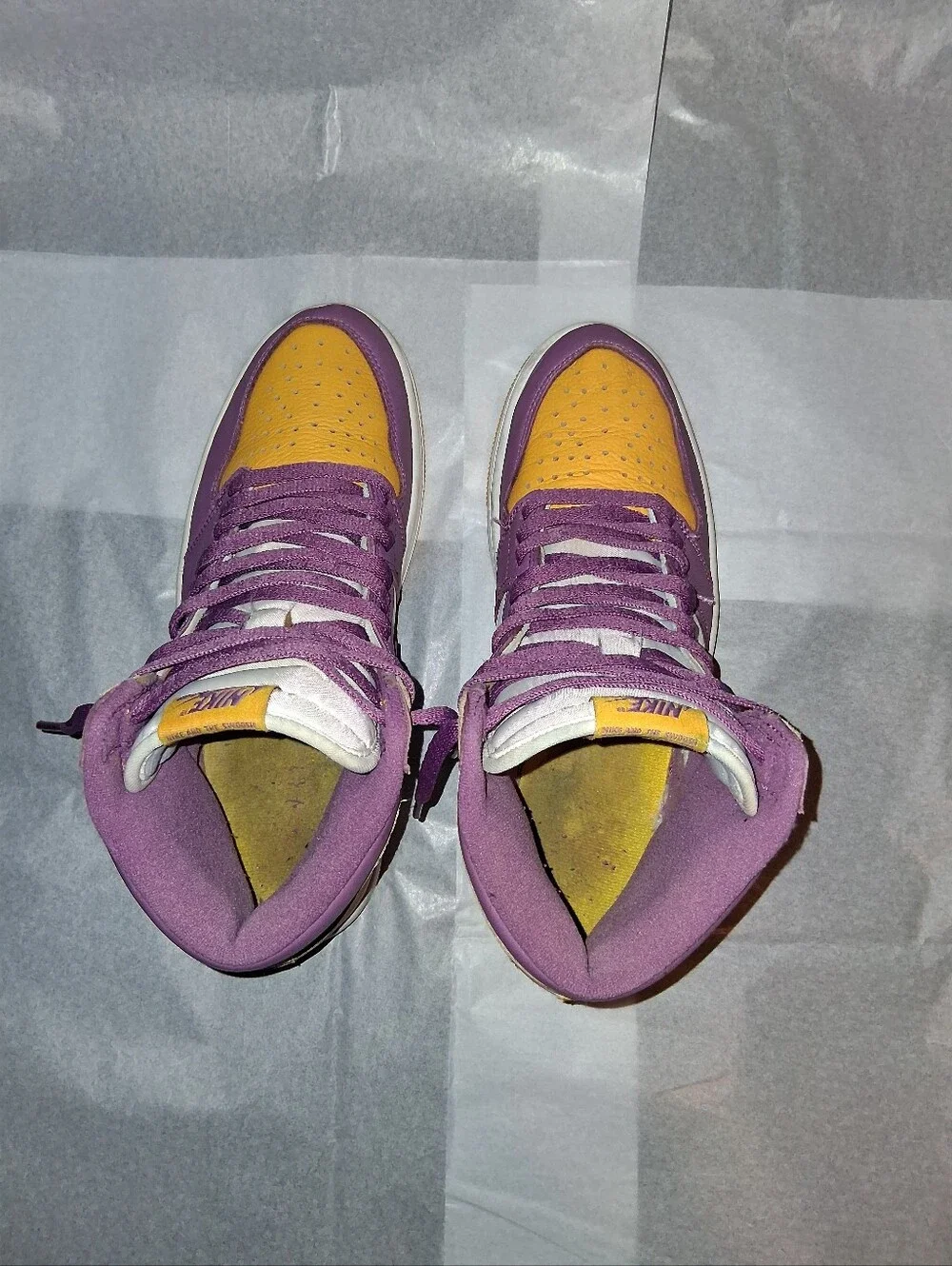 Jordan 1 Retro Sneakers, Men 8.5 = Women 10